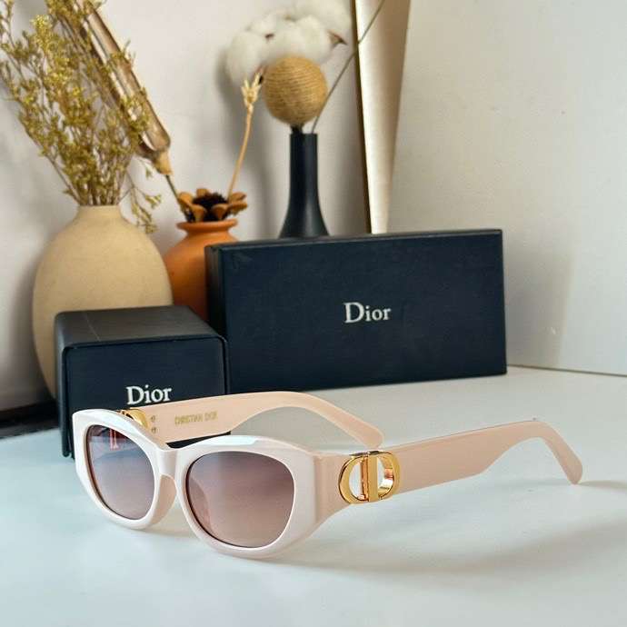 Picture of Dior Sunglasses _SKUfw52451450fw